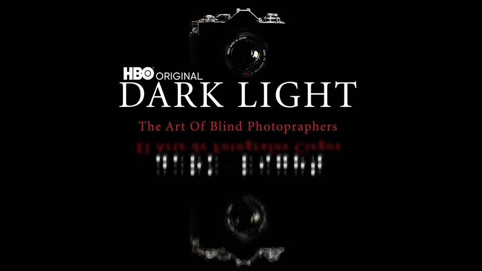 Dokument Temné světlo: Umění nevidomých fotografů