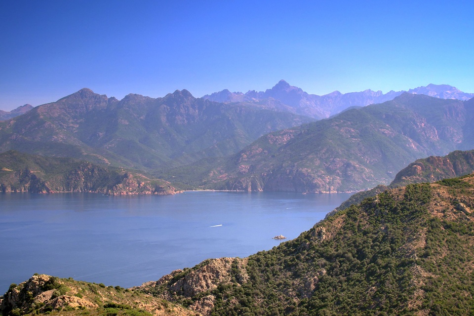 Dokument Korsika, středomořská kráska
