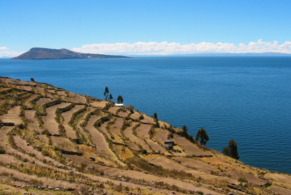 Dokument České stopy na břehu bájného jezera Titicaca