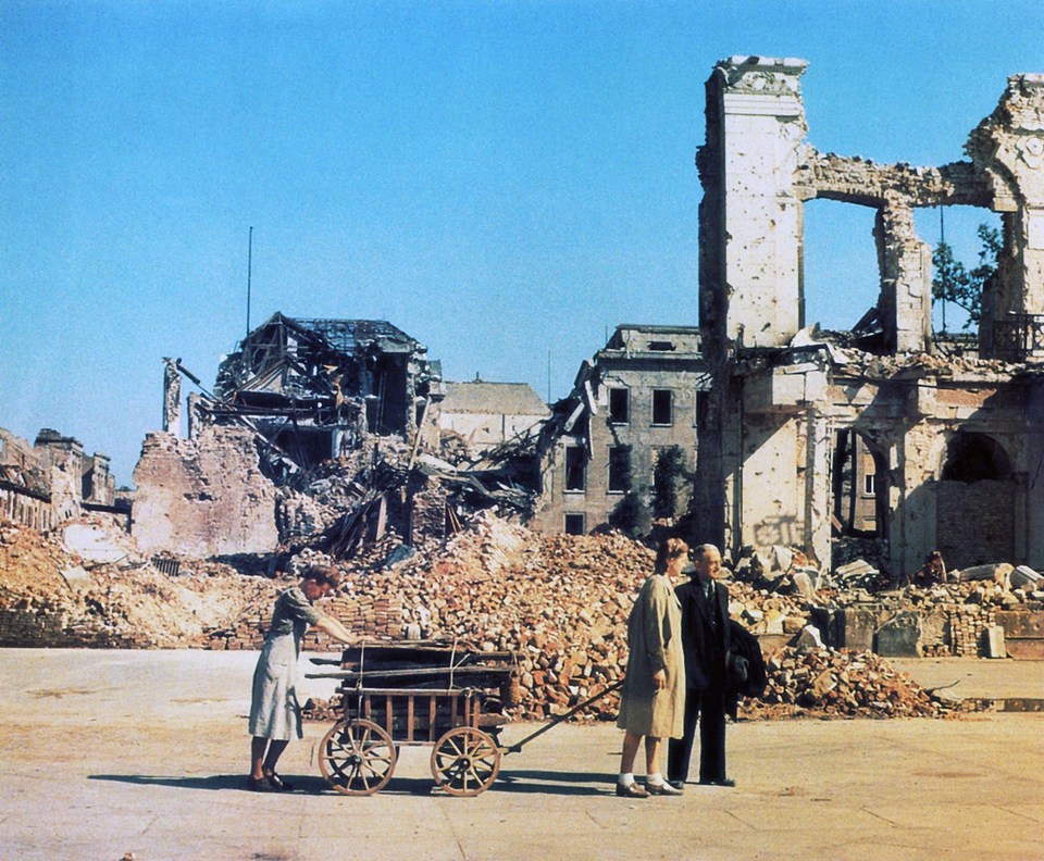 Dokumentarci Berlin 1945