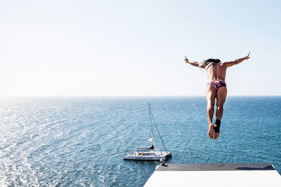 The best cliff diving online