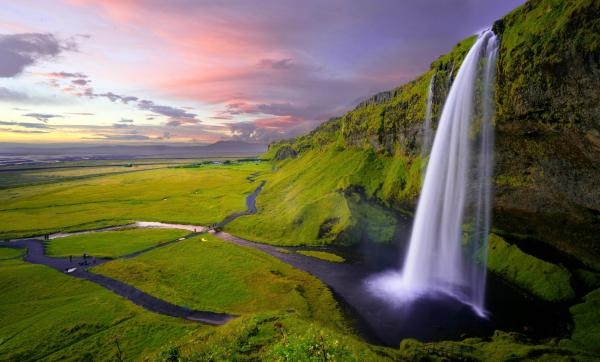 Čvrsto na Zemlji sa Zacom Efronom: Island