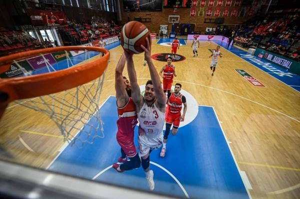 Basketbal: BK KVIS Pardubice - ERA Basketball Nymburk