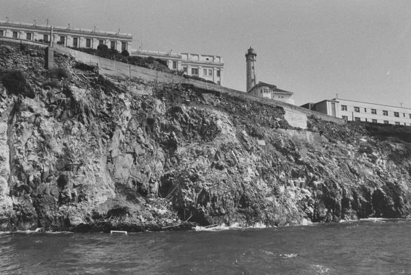 Pod Alcatrazem - Záhada útěku tří