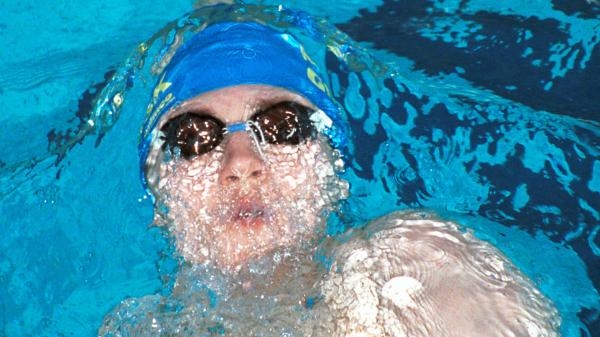Pływanie: Zawody Pucharu Świata w Atenach - 1. dzień