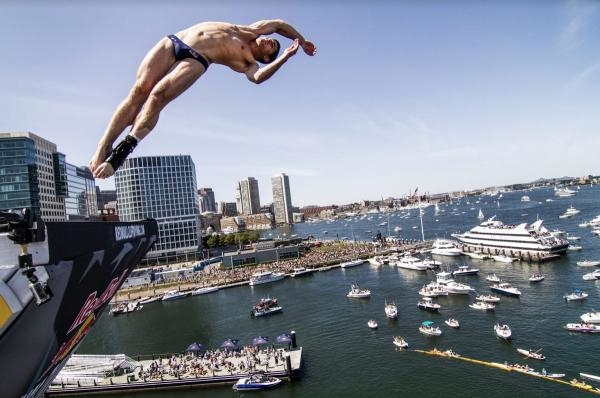 Skoky do vody: Cliff Diving World Series v Sydney