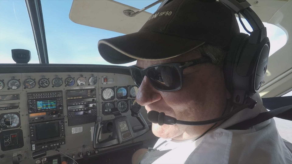 Dokumentarci Avionima na kraj svijeta: Polinezija - Pilot atola