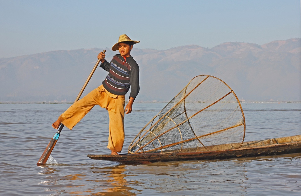 Dokument Barma, jezero Inle